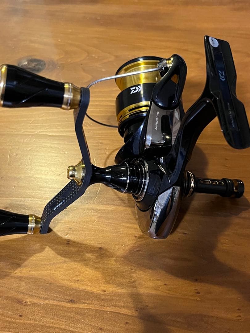 【美品2025.8購入】スピニングリール ダイワ レガリス SLP