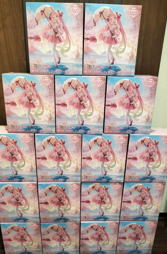 桜ミク 初音ミクAMP＋フィギュア桜ドレスver.17体 セット