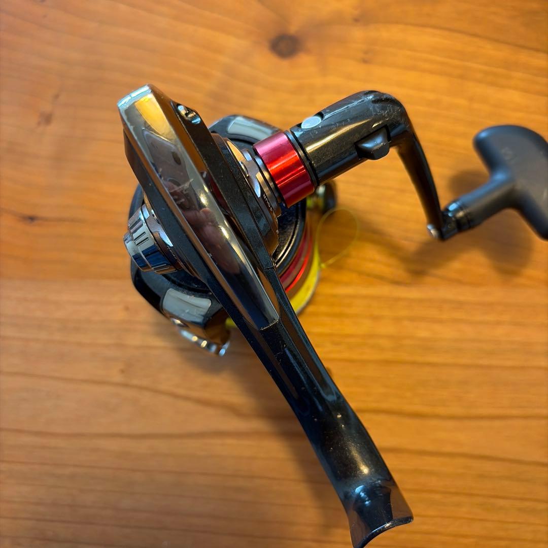 DAIWA スピニングリール １０プレイソ　２５００ＬＢ
