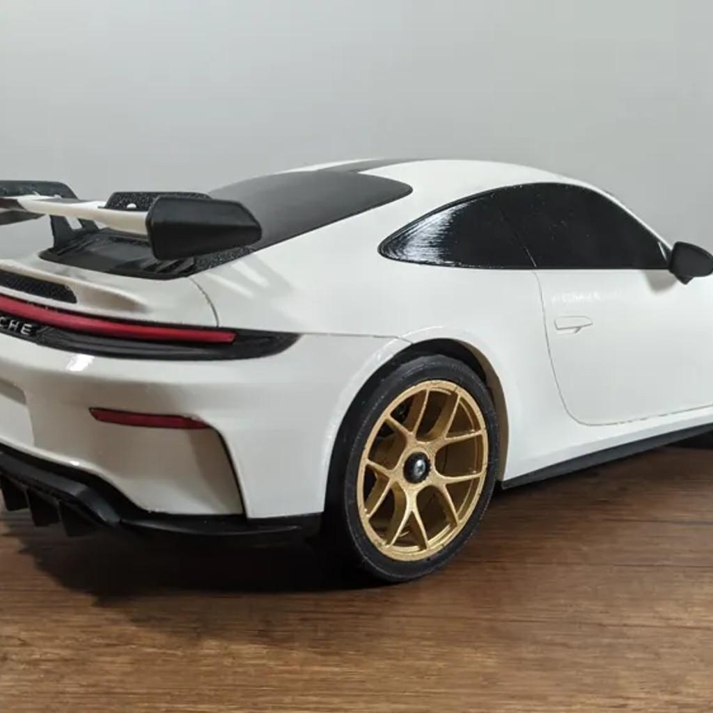 【新品】ポルシェ 911 GT3 1/10 スケール ミニカー