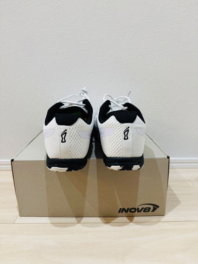 INOV-8 バスケットボールシューズ ホワイト
