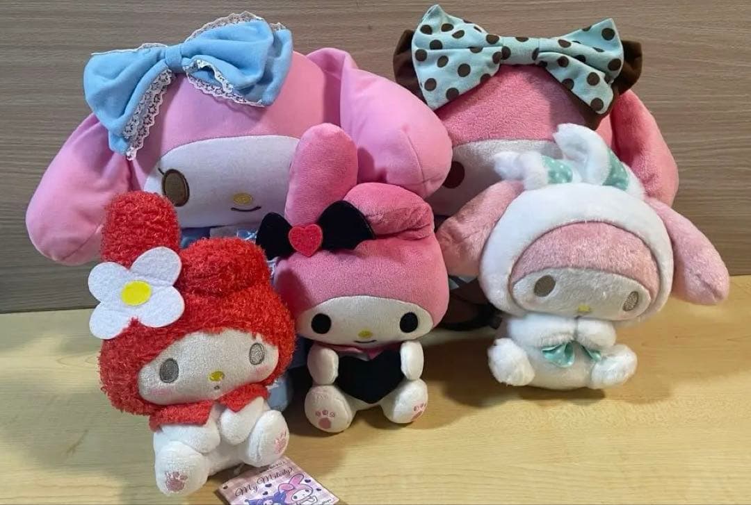 テメ上　マイメロディ ピンク赤バット付きウサギ耳赤い毛糸ドレスぬいぐるみ
