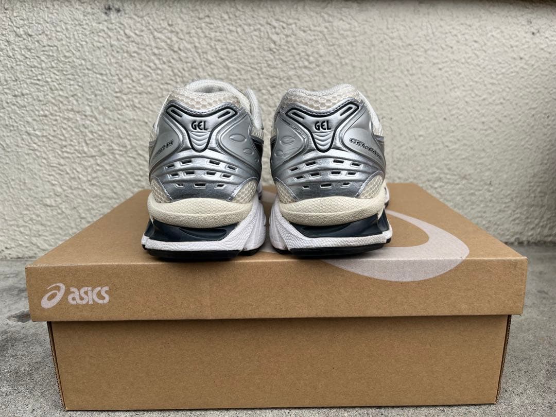 新品ASICS GEL-KAYANO14 CREAM/SCARAB 27.5cm