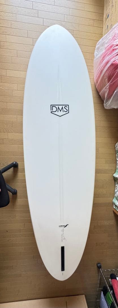 DMSサーフボードアーモンドモデル　EPS使用