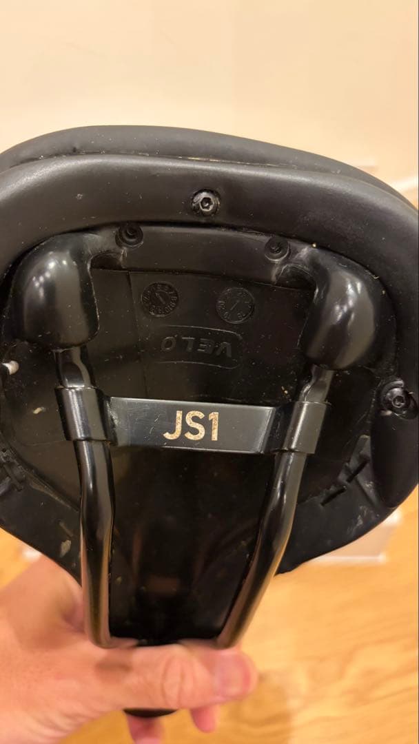 TITLE MTB JS1 サドル