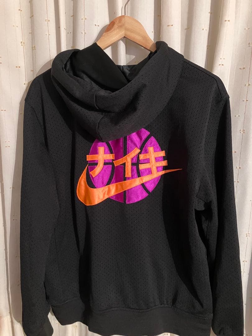 ナイキ フーディーとショーツセット