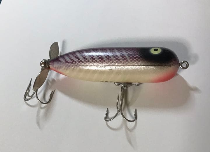 ヘドン　heddon マグナムトーピード。横破れ的目吹目