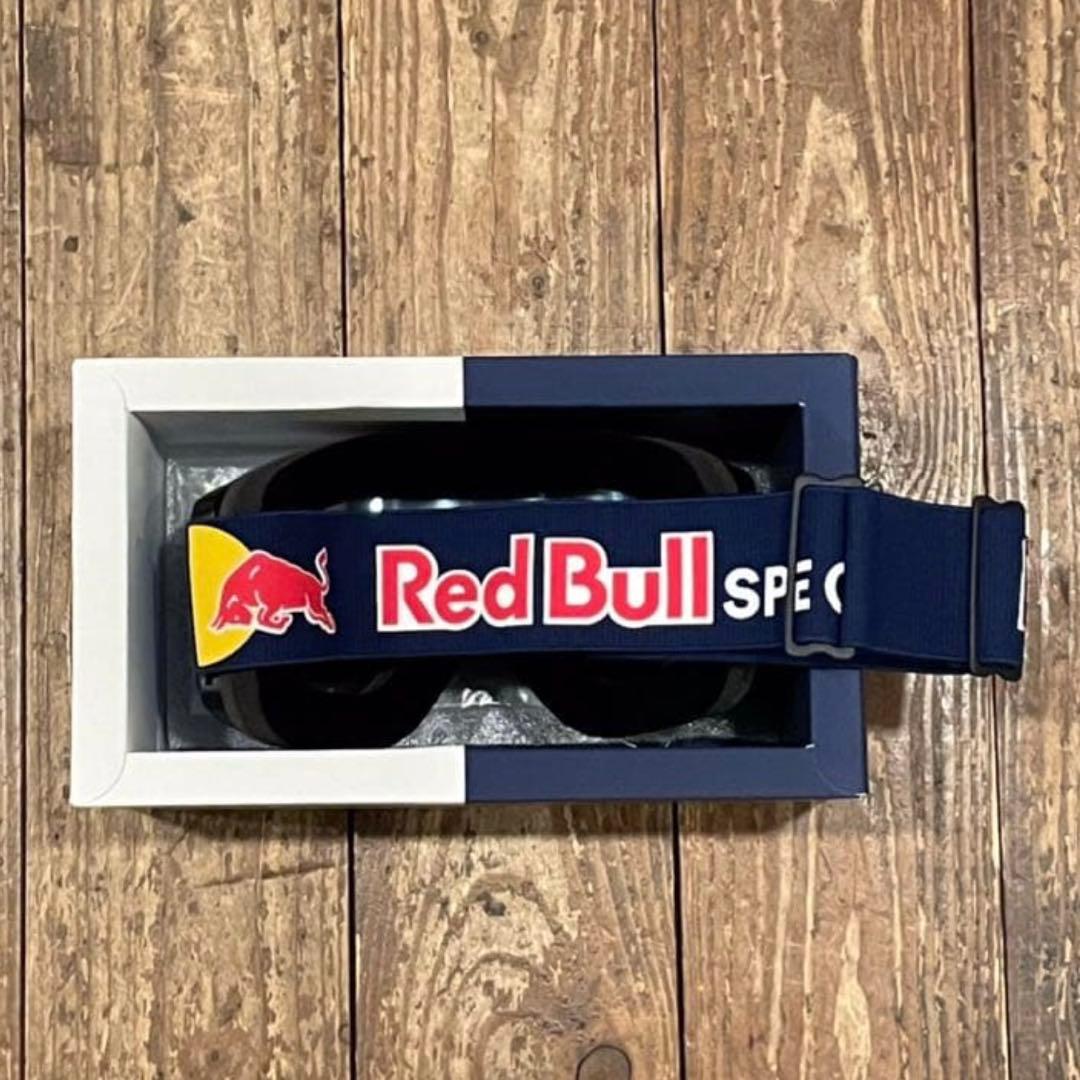 『Red Bull ×SPECT』ゴーグル