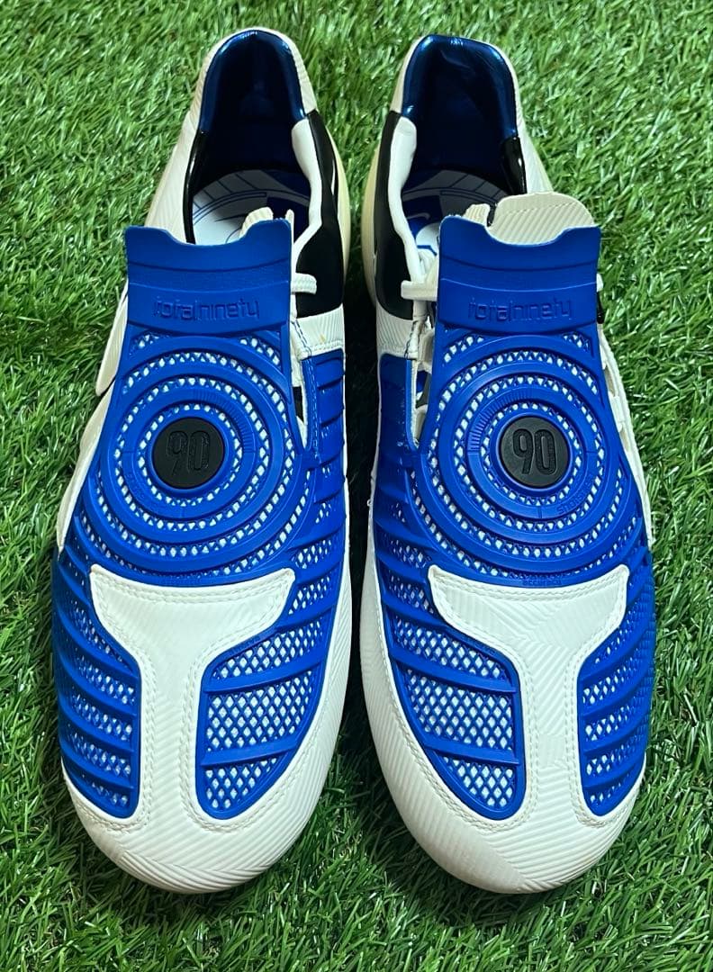 激レア！新品！NIKE TOTAL90 ナイキ トータル90 レーザー2