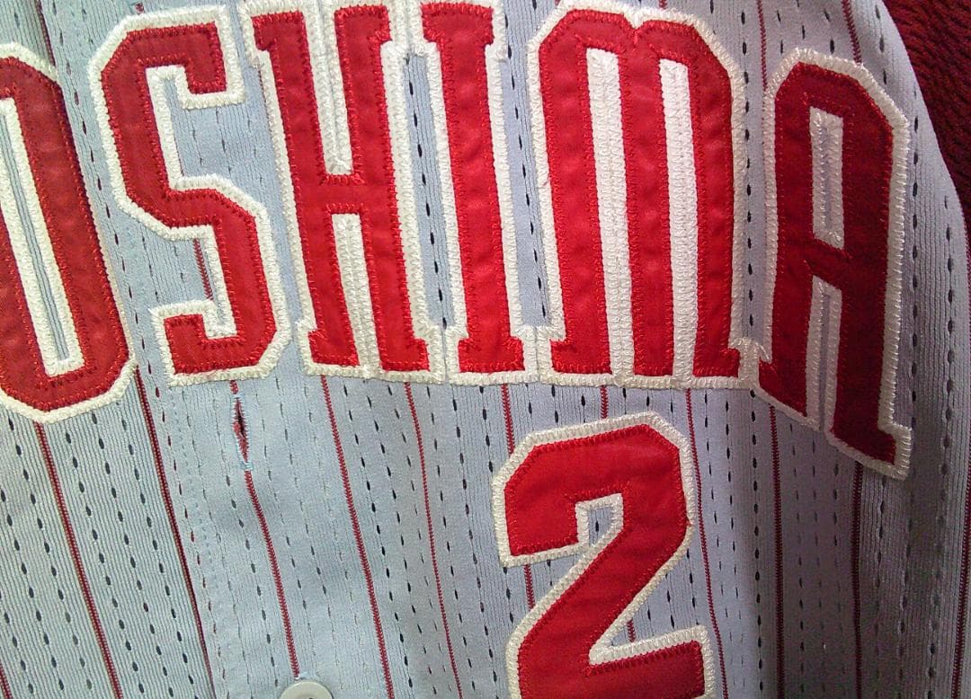 S灰赤２《貴重》デサント◇広島カープ　CARP　東出 輝裕２番　刺繍 ■プロ野球