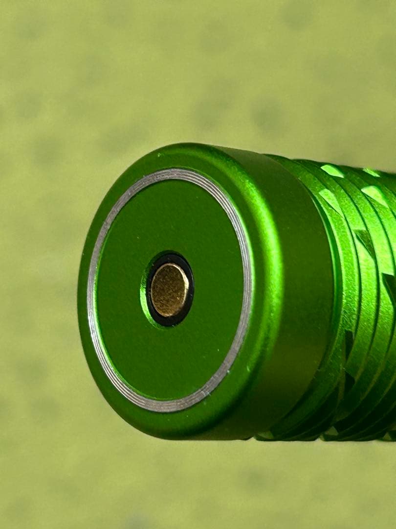 OLIGHT Perun 2 Mini ライムグリーン 昼光色CW