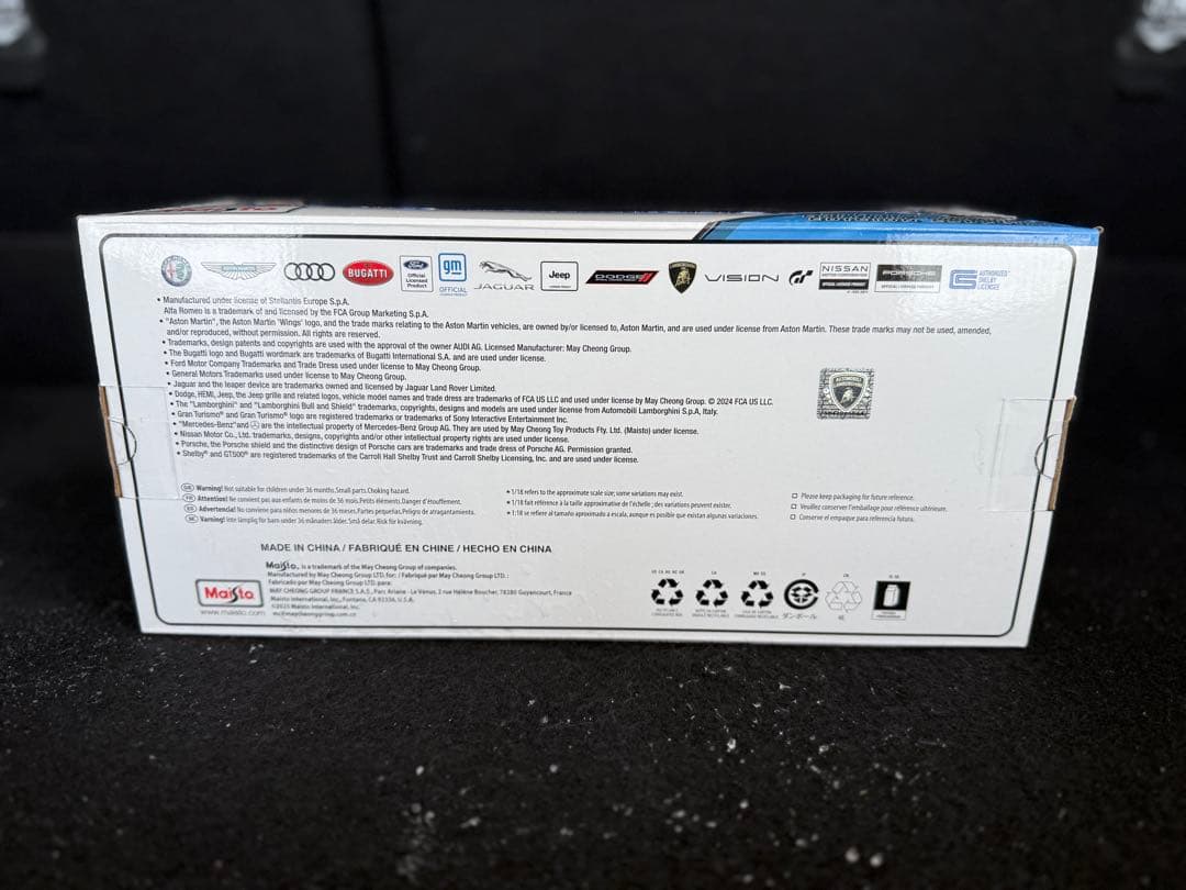 ミニカー Maisto Lamborghini Lambo V12