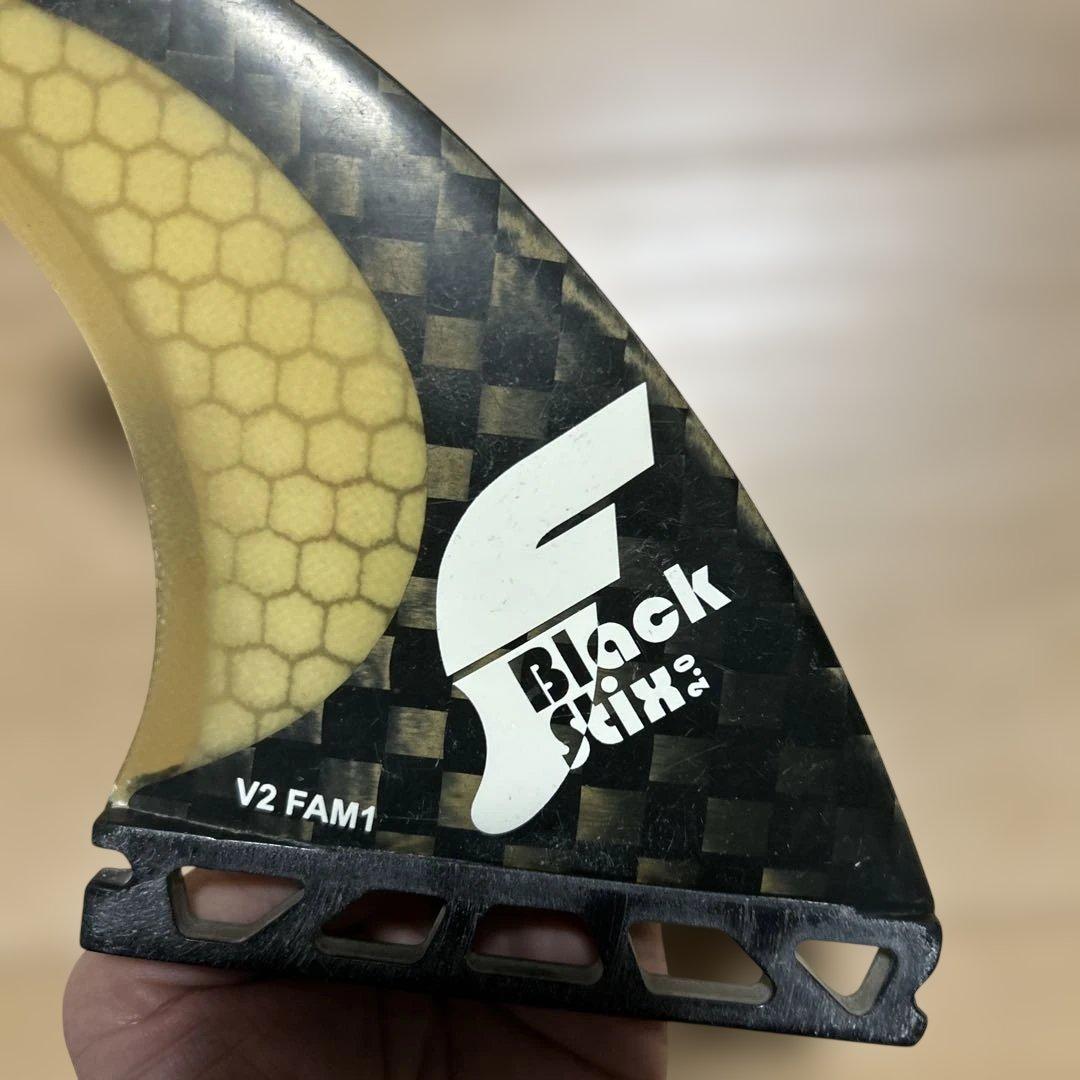 フューチャーフィン　アルメリック　ブラックスティック　V2 AM1