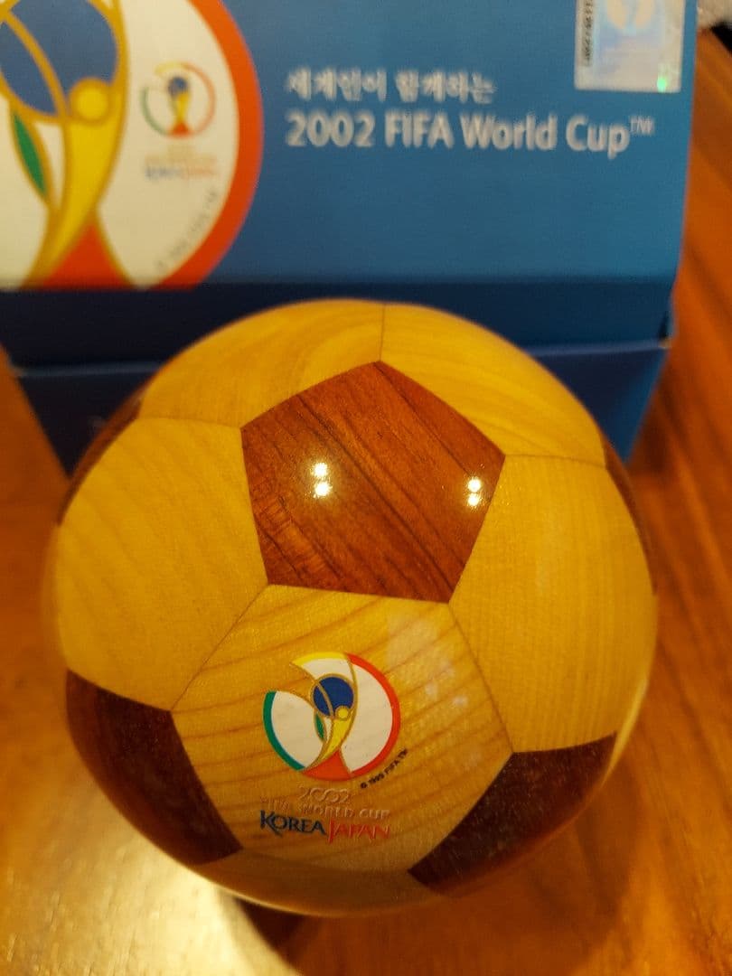 2002 FIFA World Cup 木製ミニサッカーボール