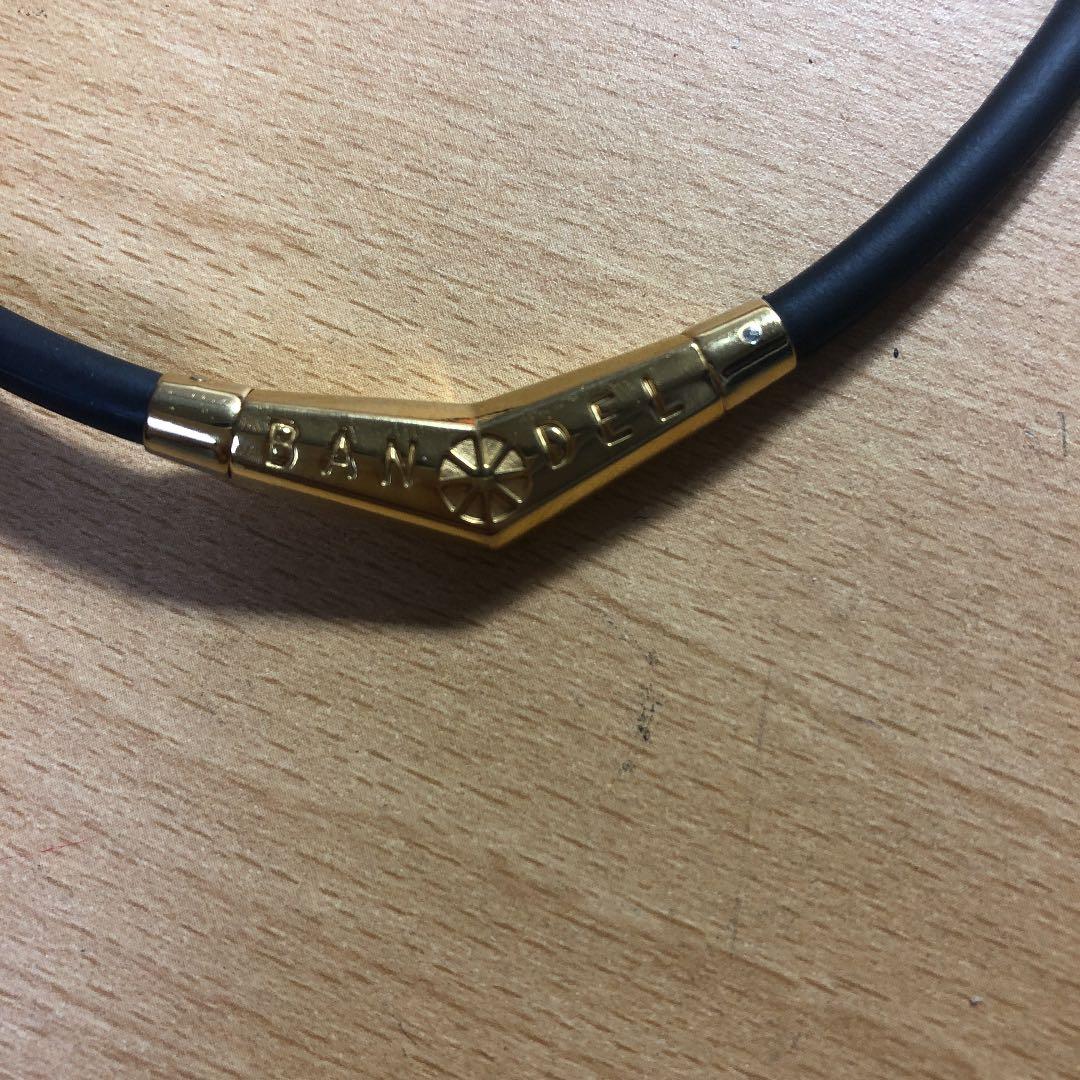 バンデルネックレス