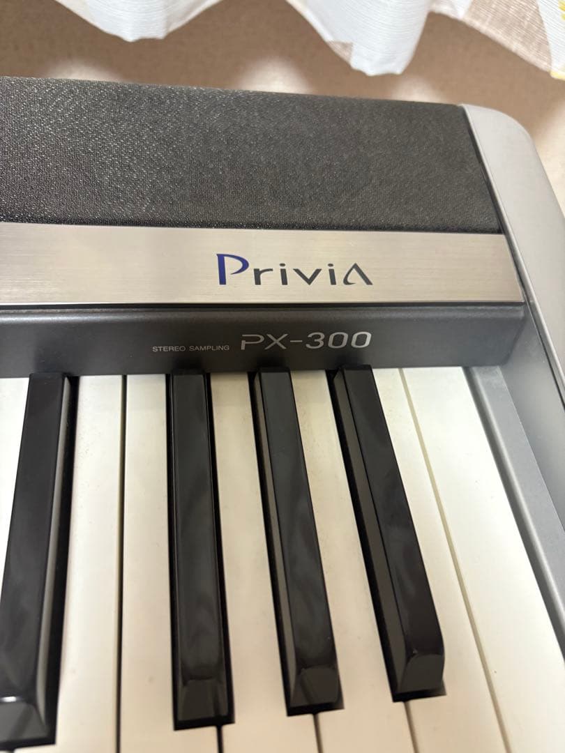 電子ピアノ　CASIO Privia PX-300