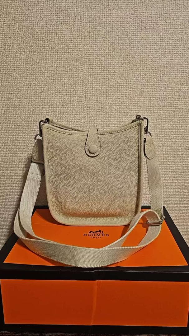 ノベルティ ショルダーバッグ