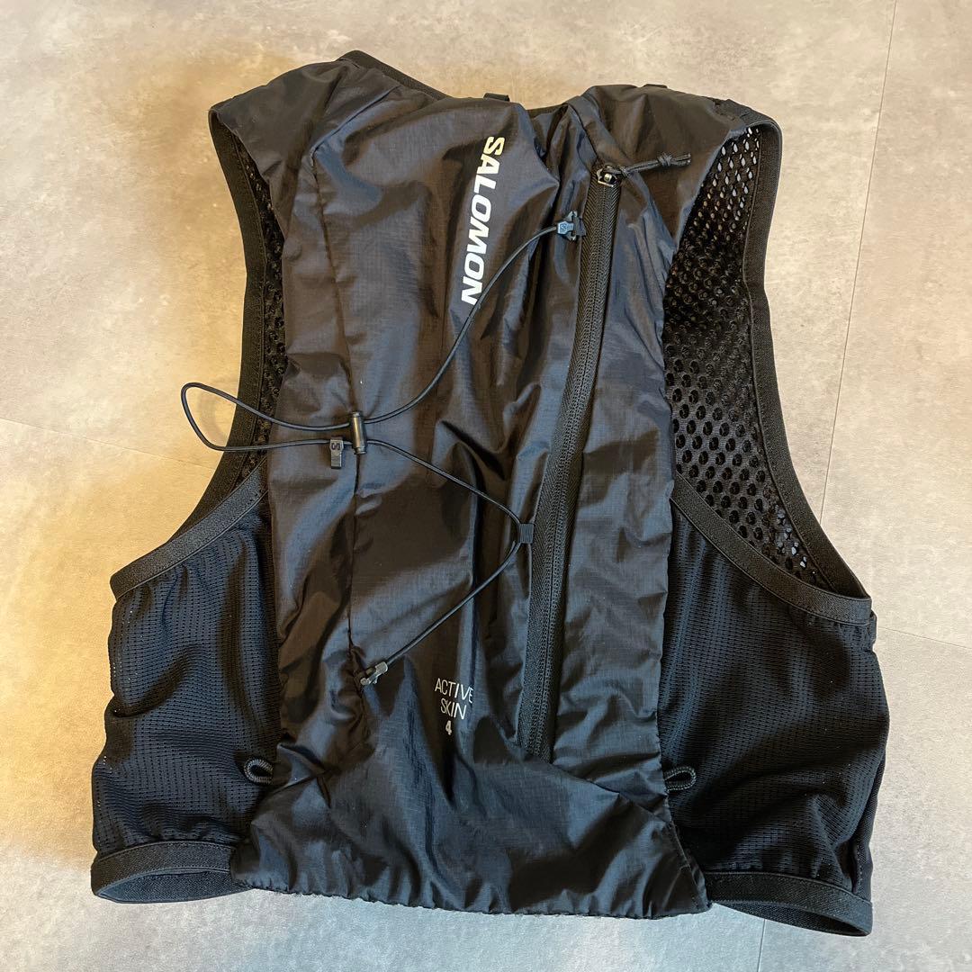美品　SALOMON アクティブスキン4リットルSサイズ