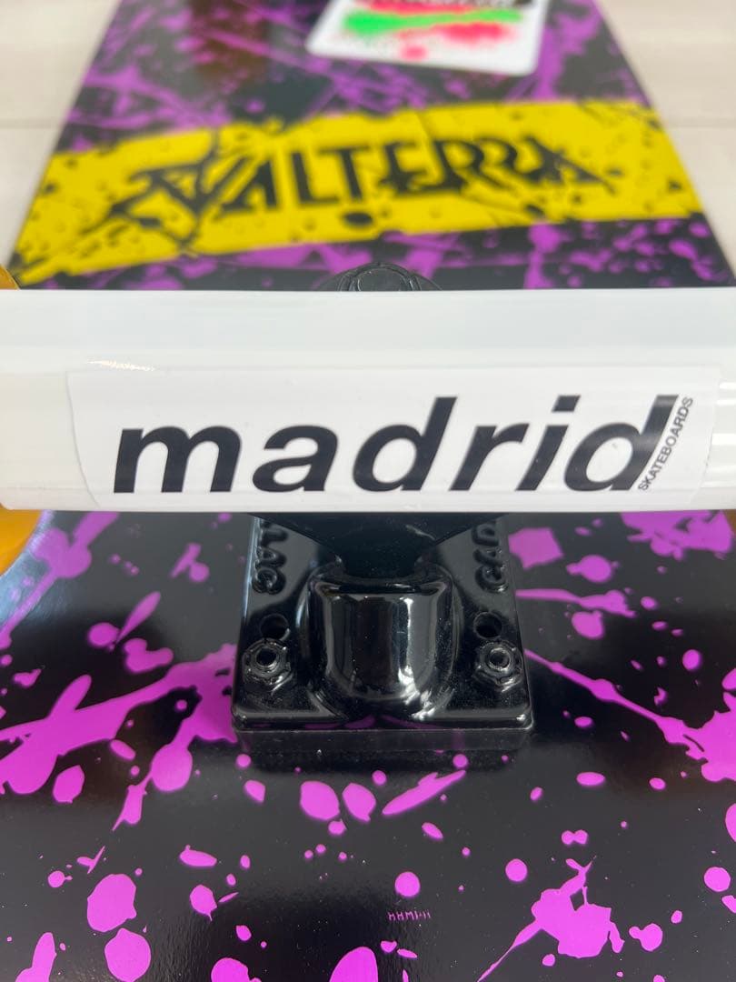 BACK TO THE FUTURE MADRIDVALTERRAスケートボード