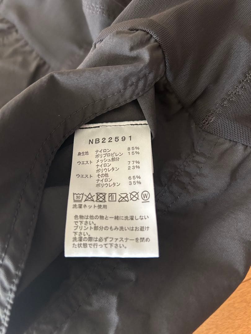 ノースフェイス　フリーランショーツ　M 未使用品 ブラック同色ロゴ