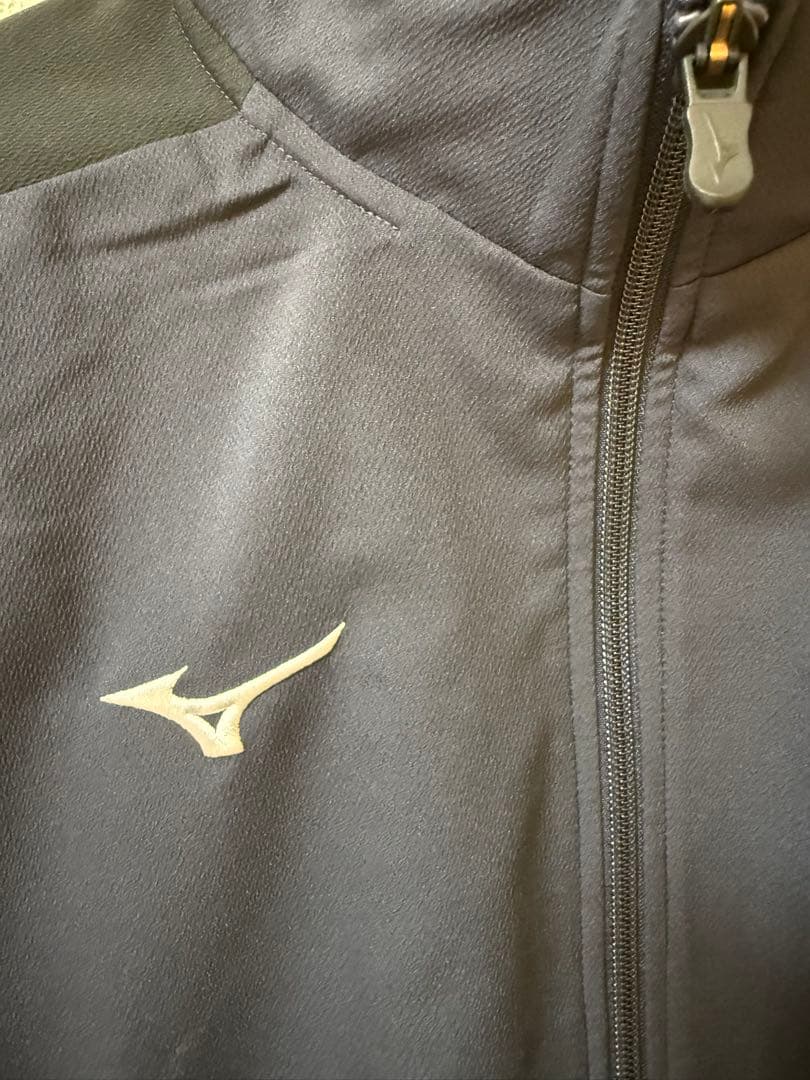 【新品未使用】MIZUNOトレーニングジャケットO sizeネイビー