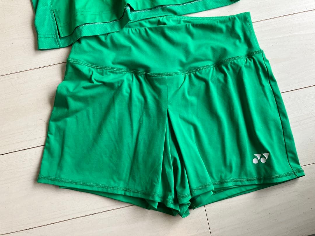 美品＊YONEXヨネックス＊グリーン上下セットアップL