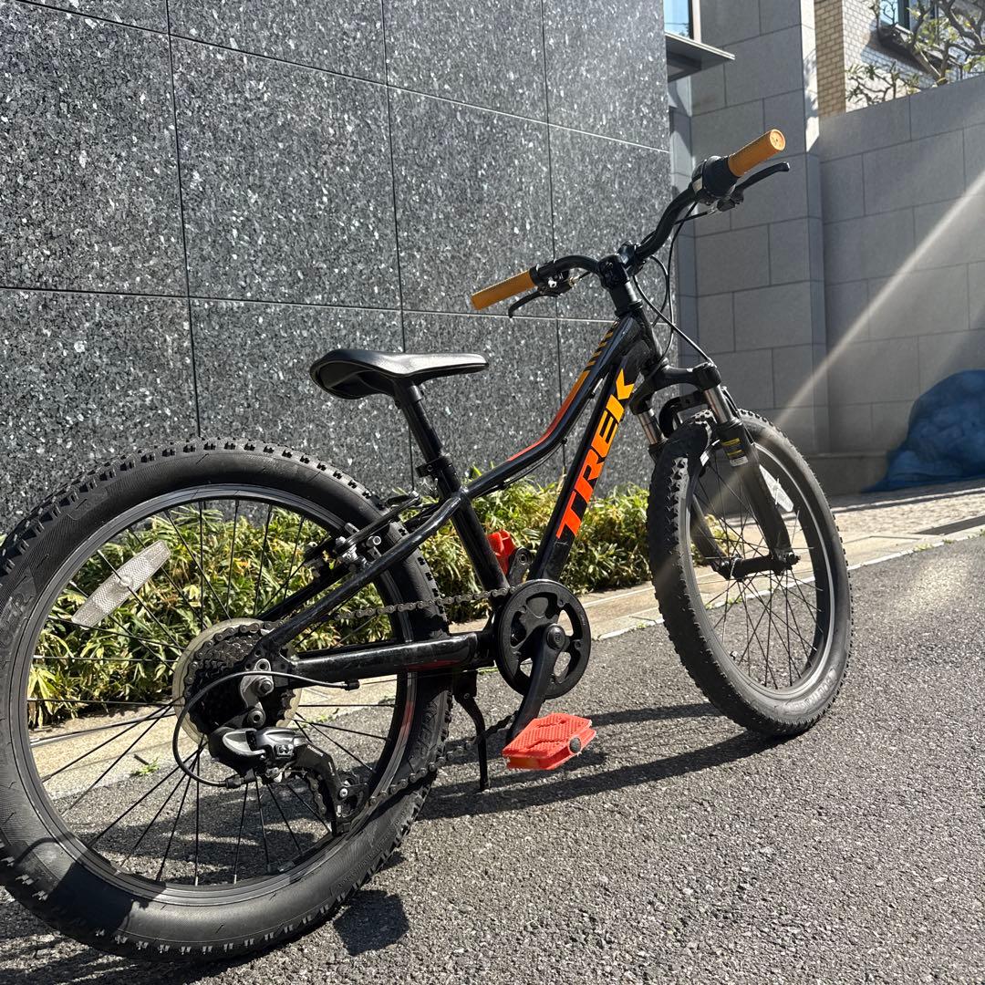 Trek 子供用自転車 黒/オレンジ 20インチ