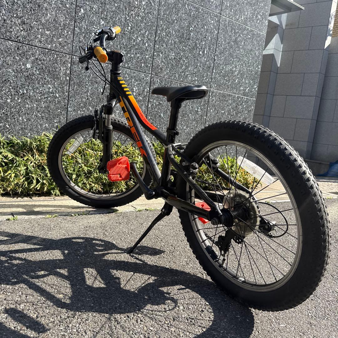 Trek 子供用自転車 黒/オレンジ 20インチ