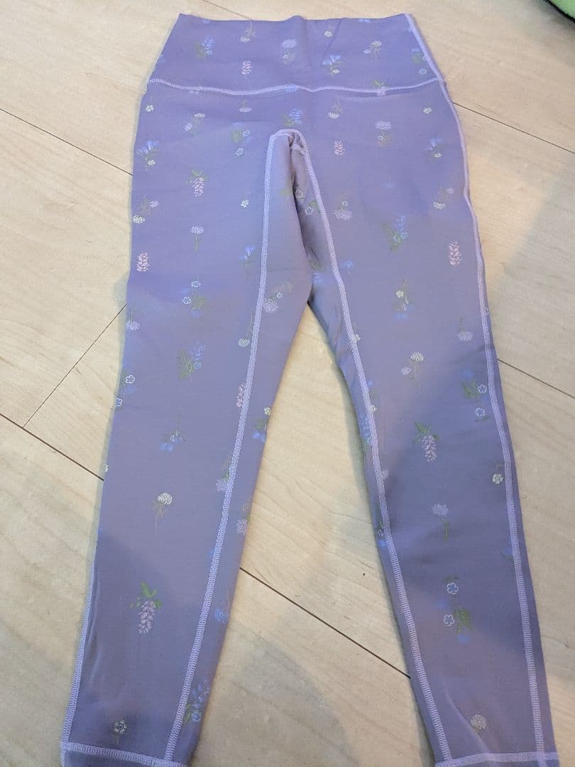 花柄ラベンダーヨガレギンス定価12800円