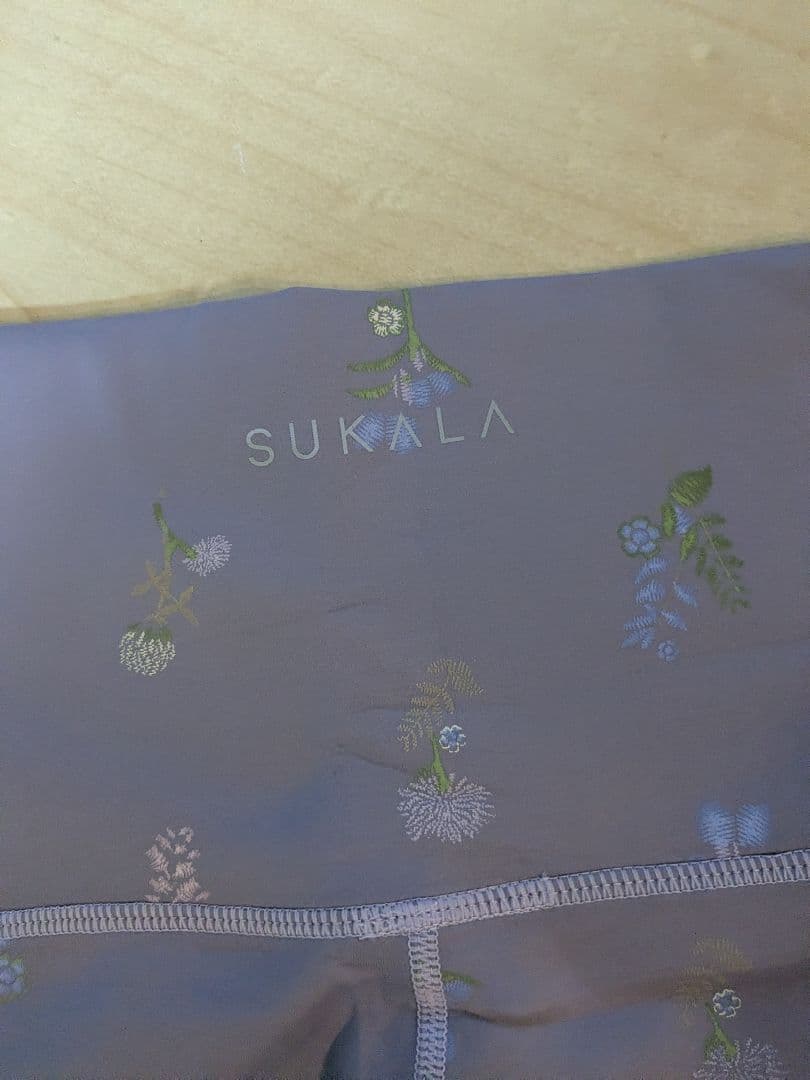 花柄ラベンダーヨガレギンス定価12800円