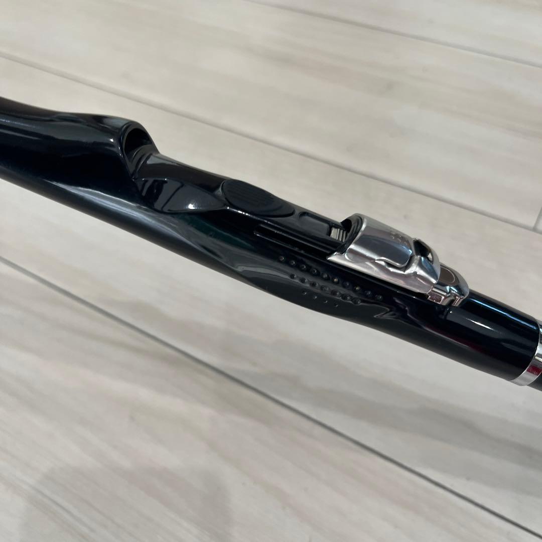 銀狼　ＤＡＩＷＡ　AIR 06-52 チヌ竿 ブラック・シルバー