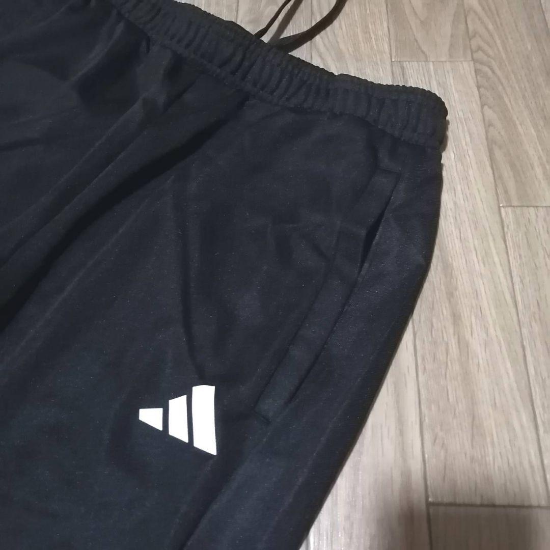 【残りわずか】新品　adidas 新ジャージ上下セット Lサイズ 黒　正規品