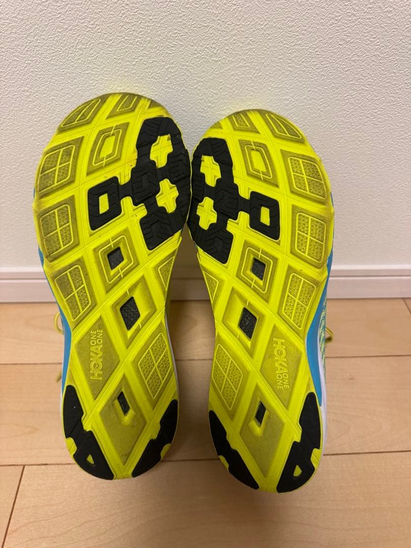 HOKA カーボンロケット イエロー 27.0cm