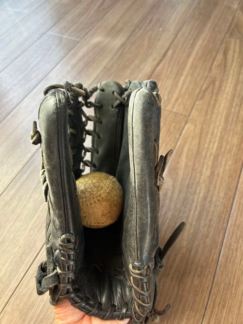 Mizuno 軟式野球グローブ 黒　ボールセット