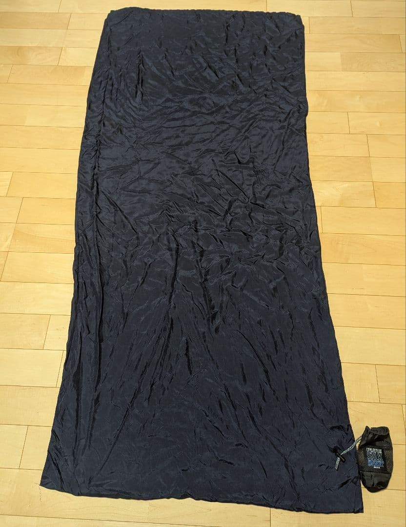 〈お値下げしました〉イスカ(ISUKA) シルクシーツ レクタ ネイビーブルー