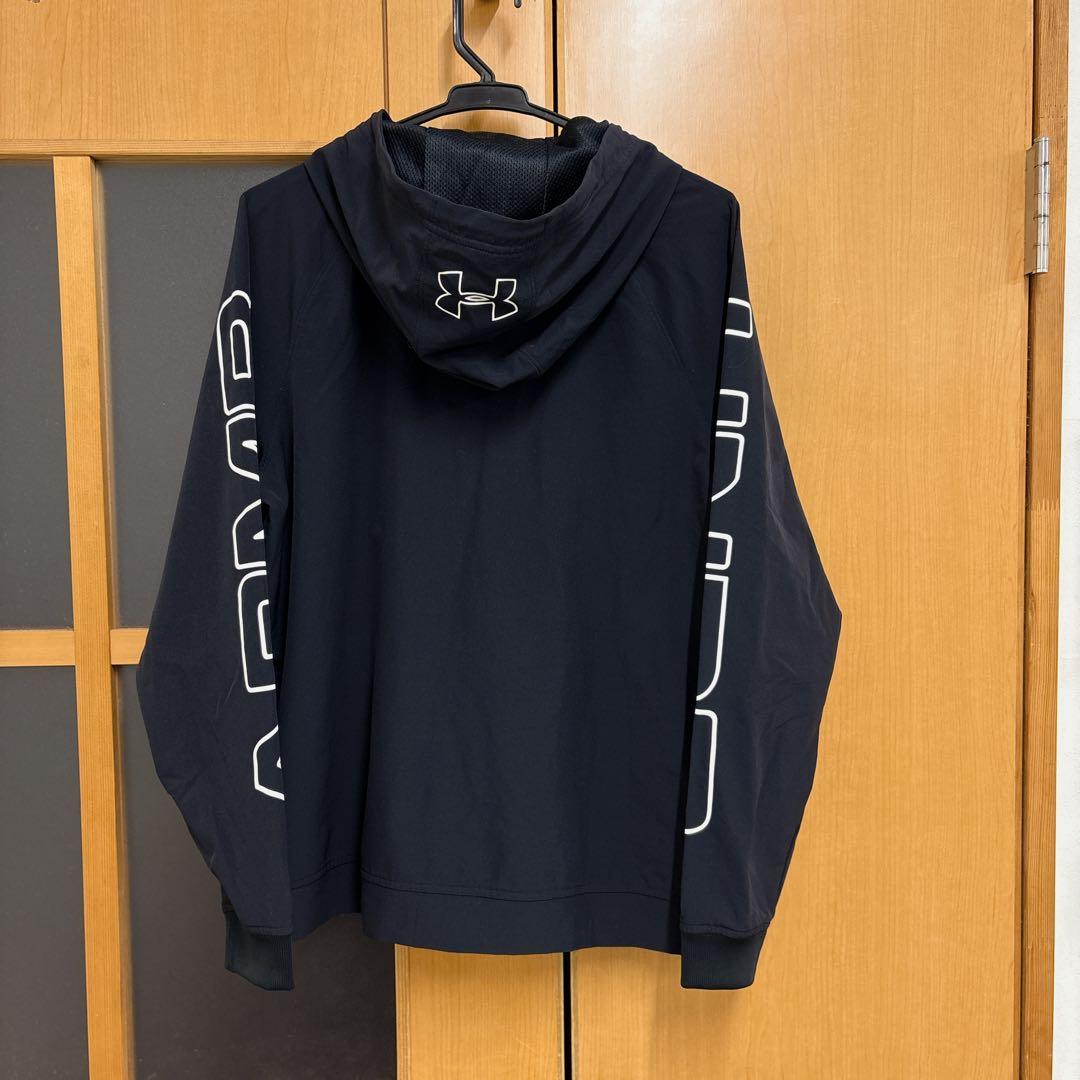 美品　UNDER ARMOUR フルジップウーブンジャケット　パーカー　長袖