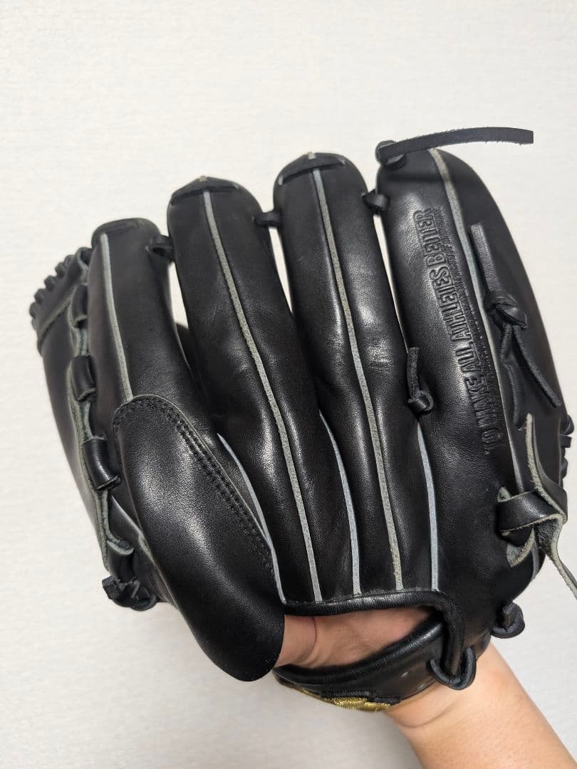 Under Armour 軟式グローブ 黒　投手用　左投げ