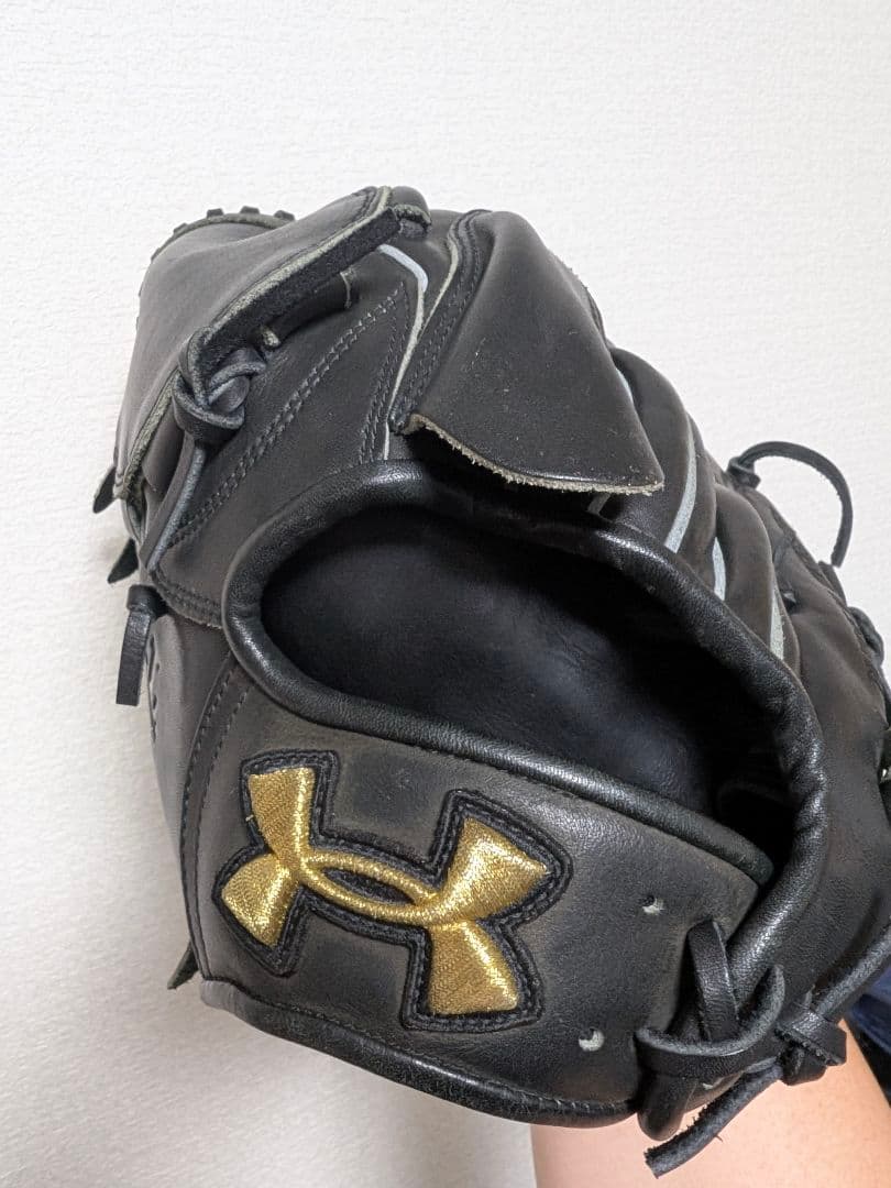 Under Armour 軟式グローブ 黒　投手用　左投げ