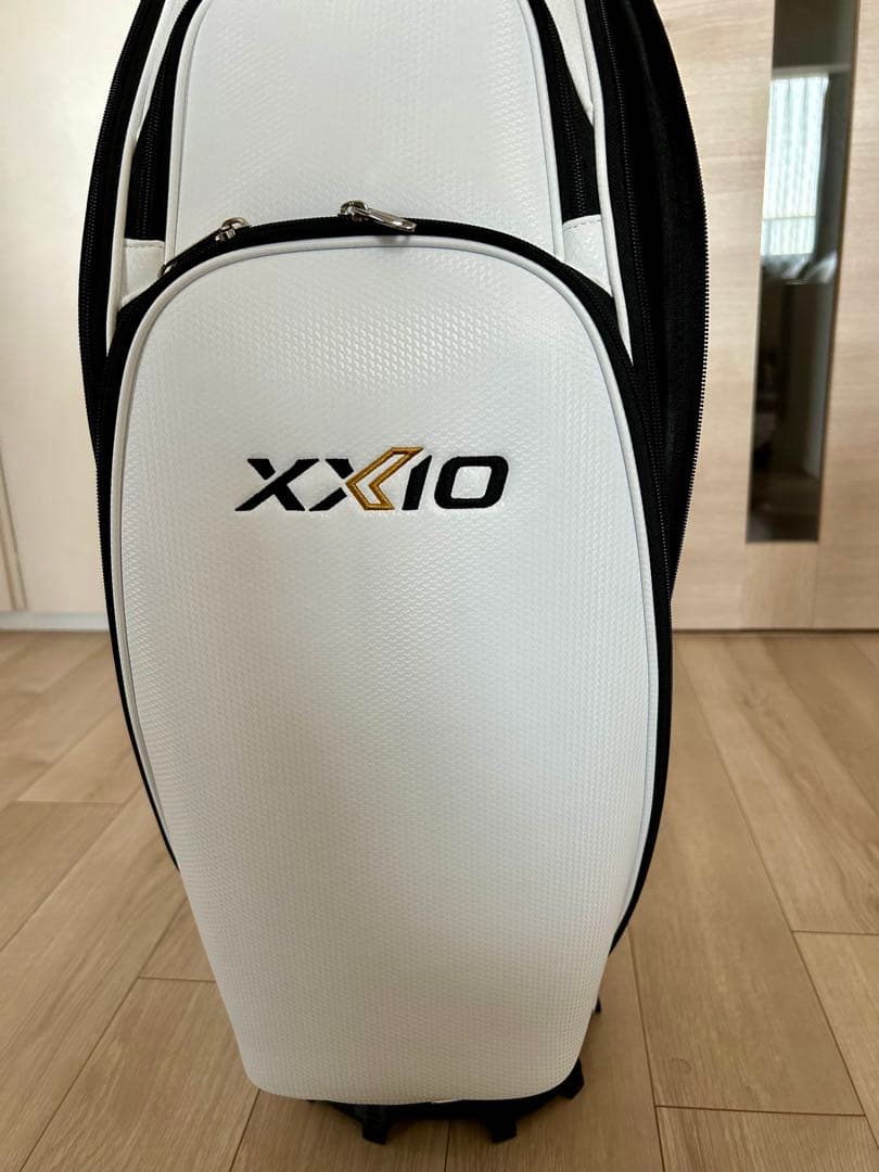 キャディーバッグ　XXIO 新品