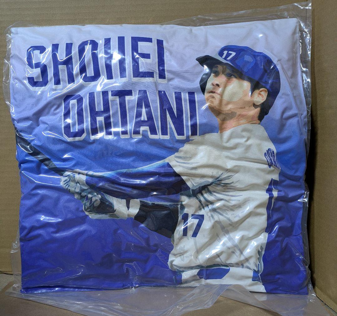 MLB PLAYERS 大谷翔平 クッション、バスタオル、Ｔシャツ ３点セット