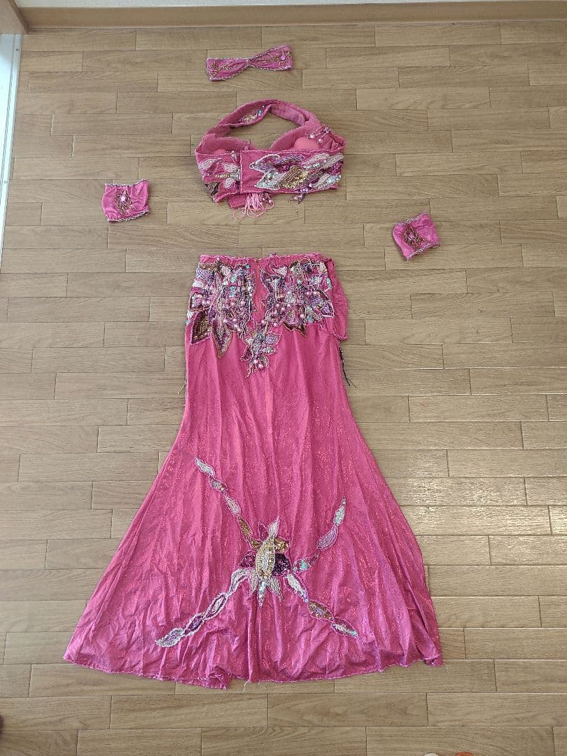 ベリーダンス衣装 ビーズ刺繍付き
