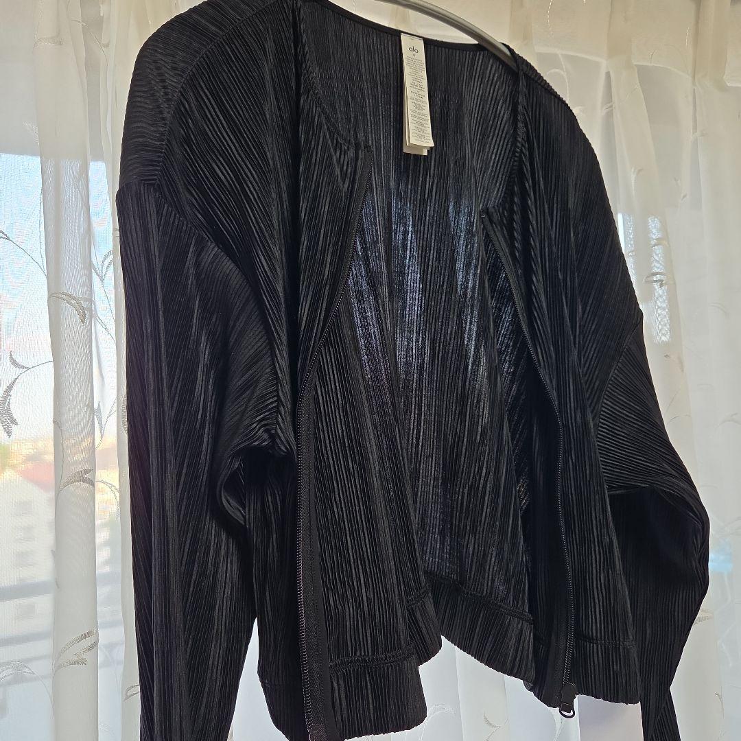 s*0様 alo Cropped Micro Plisse Jacket M ブ