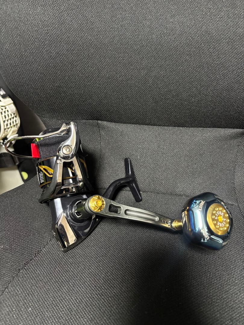 SHIMANO ステラ　8000HG リブレハンドル付き