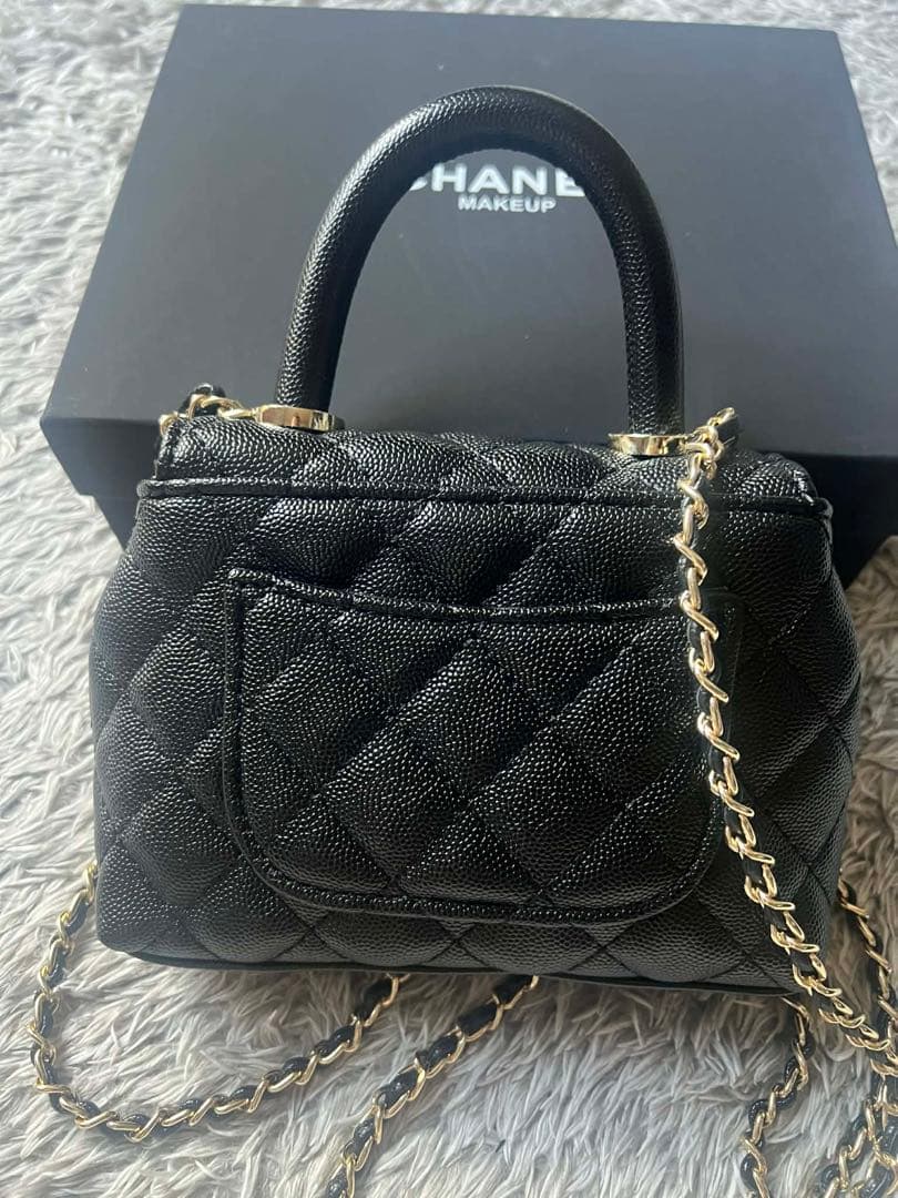シャネル CHANEL ノベルティ ブラック ハンドル付きショルダー