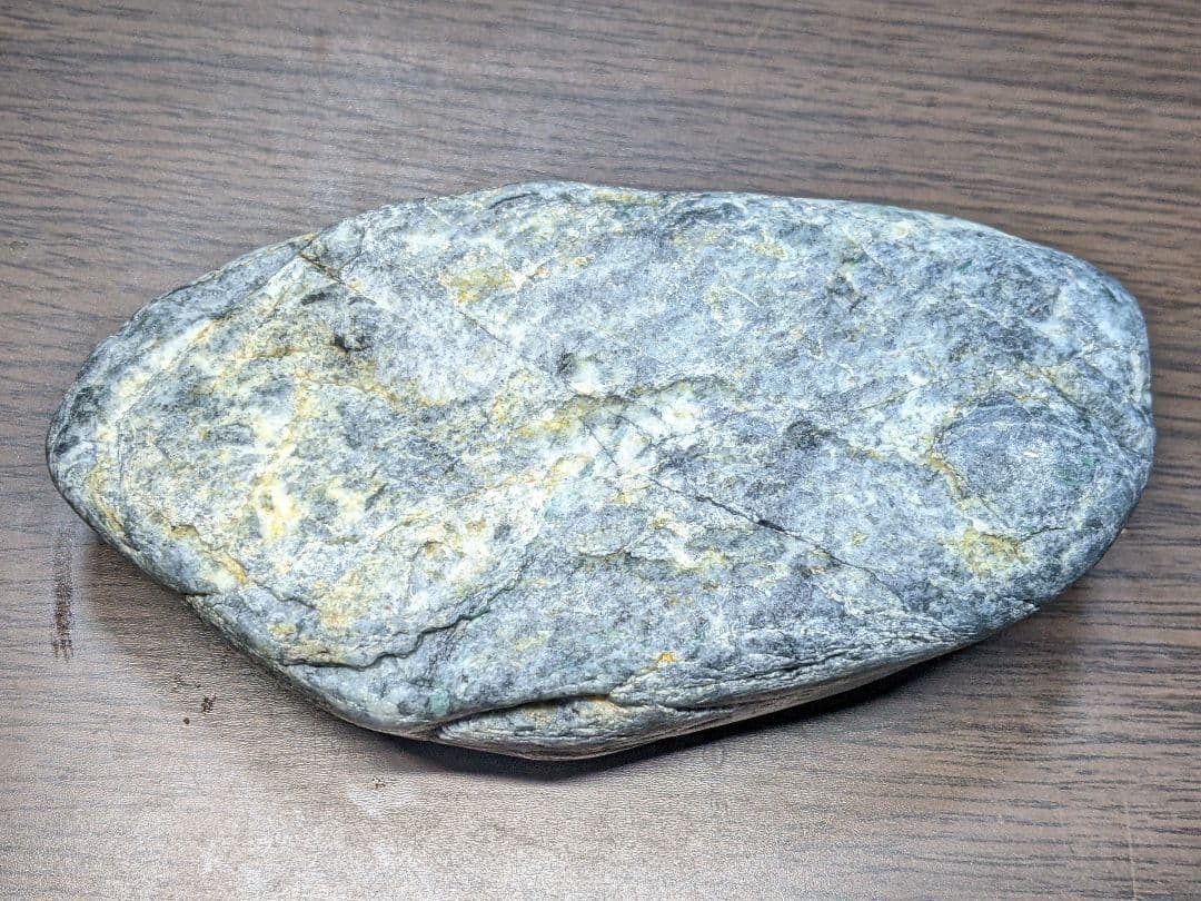 （160）大きな糸魚川産黒翡翠原石（参考）