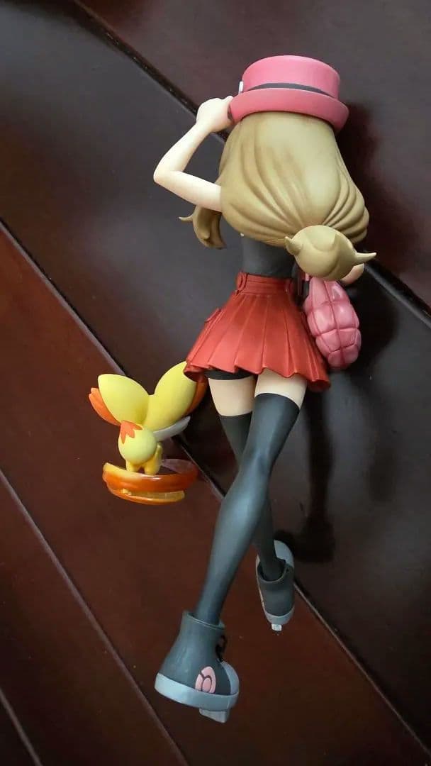 セレナ フィギュア フォッコ付き