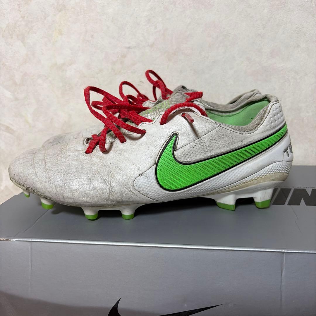 Nike サッカーシューズ ホワイト/グリーン　ティエンポ