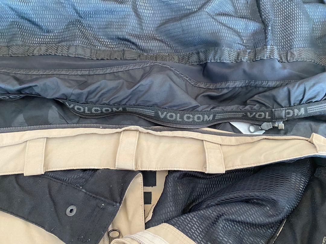 VOLCOM ボルコム　スノボウェア　上下
