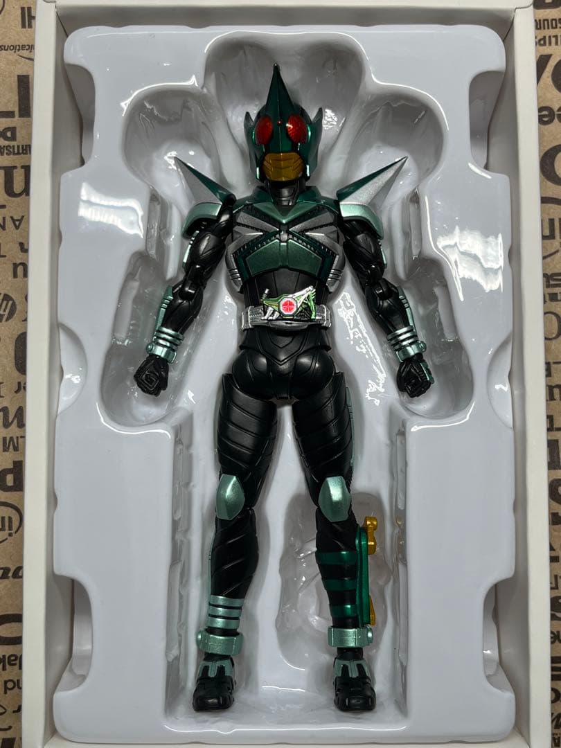 S.H.Figuarts 真骨彫製法 カブト 仮面ライダーキックホッパー 真骨頂