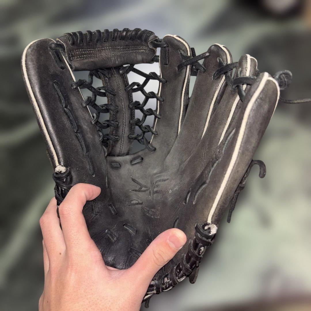 野球　硬式内野手用グローブ　3個セット